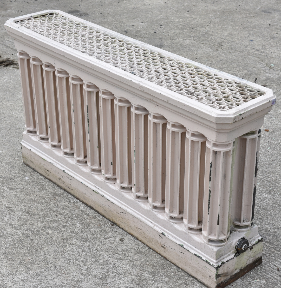 RARE ANTIQUE RADIATOR | Haes News & Photos